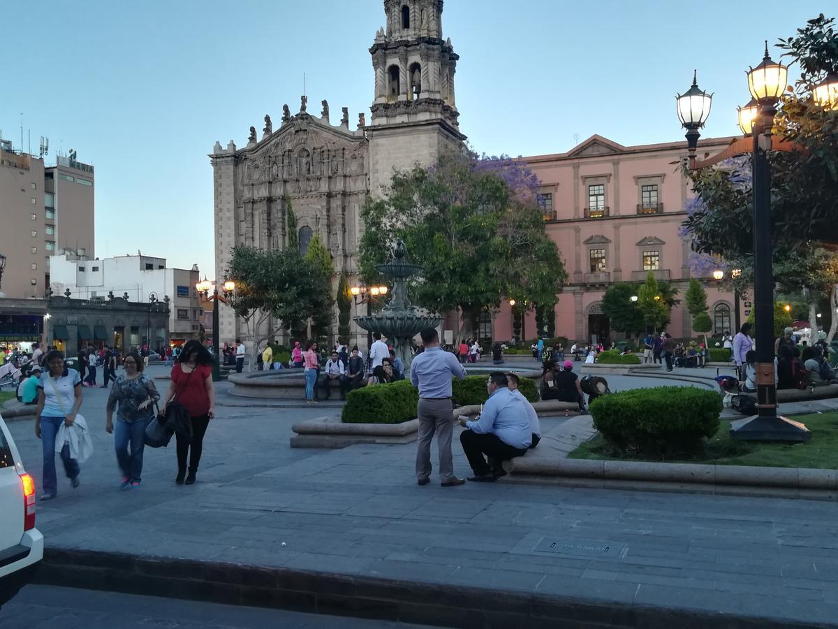 Hotel Posada Del Carmen ซานหลุยส์โปโตซิ ภายนอก รูปภาพ